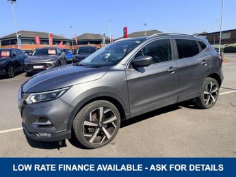 Nissan Qashqai 1.3 DIG-T TEKNA 140 BHP + SAT NAV + GLASS SUNROOF