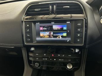 JAGUAR F-PACE 2.0 D180 R-Sport SUV 5dr Diesel Auto AWD Euro 6 (s/s) (180 ps)