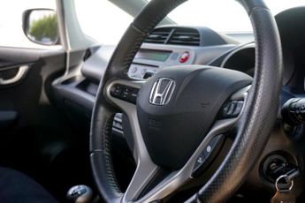 HONDA JAZZ i-VTEC EX Hatchback Petrol i SHIFT 5dr - Just 39,167 Miles from 