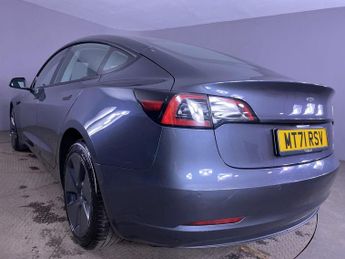 TESLA Model 3 Standard Range Plus Saloon 4dr Electric Auto RWD (241 bhp)