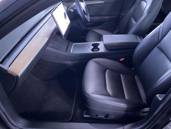 TESLA Model 3 Standard Range Plus Saloon 4dr Electric Auto RWD (241 bhp)