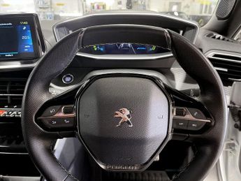 PEUGEOT E-2008 50kWh GT SUV 5dr Electric Auto (7kW Charger) (136 ps)