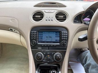 MERCEDES-BENZ SL 3.7 SL350 Convertible 2dr Petrol Automatic (281 g/km, 245 bhp)