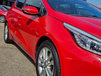KIA CEED 1.6 GDi 3 Hatchback 5dr Petrol DCT Euro 5 (133 bhp)