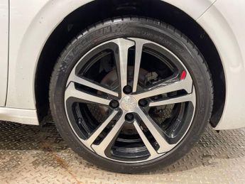 PEUGEOT 208 1.2 PureTech GPF GT Line Hatchback 5dr Petrol EAT Euro 6 (s/s) (