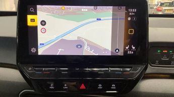 VOLKSWAGEN ID.3 Pro 58kWh Life Hatchback 5dr Electric Auto (145 ps)