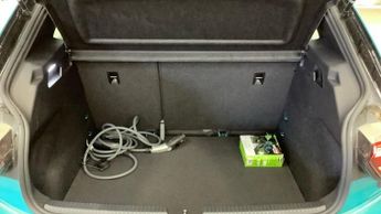 VOLKSWAGEN ID.3 Pro 58kWh Life Hatchback 5dr Electric Auto (145 ps)