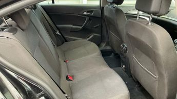 VAUXHALL INSIGNIA 2.0 CDTi ecoFLEX Design Hatchback 5dr Diesel Manual Euro 5 (s/s)