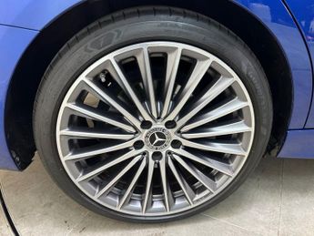 MERCEDES-BENZ C-CLASS 2.0 C220dh MHEV AMG Line (Premium) Estate 5dr Diesel Hybrid G-Tr