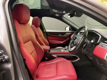 JAGUAR F-PACE 2.0 D200 MHEV R-Dynamic Black SUV 5dr Diesel Auto AWD Euro 6 (s/