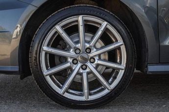 AUDI A1 1.4 TFSI CoD S line Hatchback 3dr Petrol S Tronic Euro 6 (s/s) (
