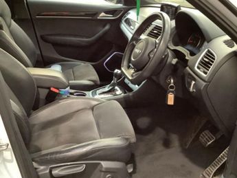 AUDI Q3 2.0 TFSI Black Edition SUV 5dr Petrol S Tronic quattro Euro 6 (s