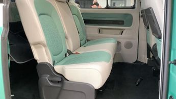 VOLKSWAGEN ID. BUZZ Pro 86kWh Style MPV 5dr Electric Auto (LWB, 7Seat) (286 ps)