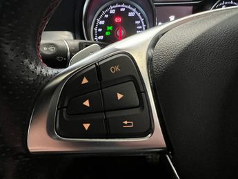 MERCEDES-BENZ 180 1.6 GLA180 AMG Line Edition SUV 5dr Petrol 7G-DCT Euro 6 (s/s) (