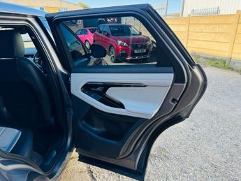 LAND ROVER RANGE ROVER EVOQUE 2.0 D240 R-Dynamic SE SUV 5dr Diesel Auto 4WD Euro 6 (s/s) (240 