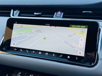 LAND ROVER RANGE ROVER EVOQUE 2.0 D240 R-Dynamic SE SUV 5dr Diesel Auto 4WD Euro 6 (s/s) (240 