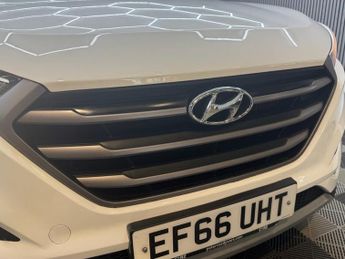 HYUNDAI TUCSON 1.7 CRDi Blue Drive SE SUV 5dr Diesel DCT Euro 6 (s/s) (141 ps)
