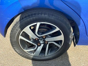 PEUGEOT 108 1.0 Allure Hatchback 5dr Petrol 2 Tronic Euro 6 (72 ps)