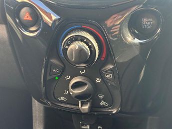 PEUGEOT 108 1.0 Allure Hatchback 5dr Petrol 2 Tronic Euro 6 (72 ps)