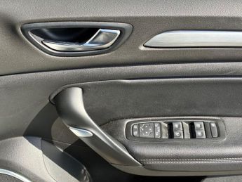 RENAULT MEGANE 1.2 TCe Dynamique Nav Hatchback 5dr Petrol Manual Euro 6 (s/s) (