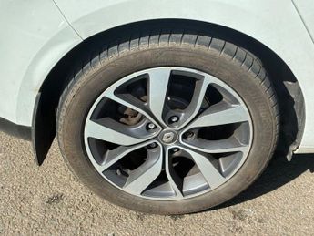 RENAULT MEGANE 1.2 TCe Dynamique Nav Hatchback 5dr Petrol Manual Euro 6 (s/s) (