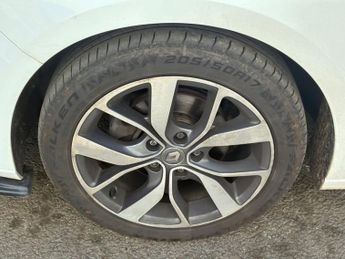 RENAULT MEGANE 1.2 TCe Dynamique Nav Hatchback 5dr Petrol Manual Euro 6 (s/s) (