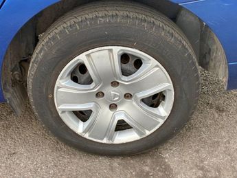 DACIA LOGAN MCV 0.9 TCe Comfort Estate 5dr Petrol Manual Euro 6 (s/s) (90 ps)