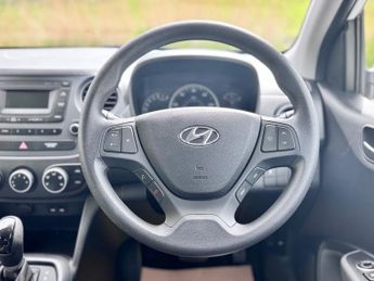 HYUNDAI I10 1.2 SE Hatchback 5dr Petrol Auto Euro 6 (87 ps)