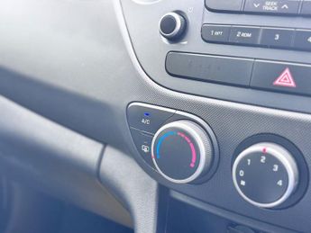 HYUNDAI I10 1.2 SE Hatchback 5dr Petrol Auto Euro 6 (87 ps)