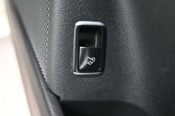 MERCEDES-BENZ CLA 2.1 CLA220d AMG Line Coupe 4dr Diesel 7G-DCT Euro 6 (s/s) (177 p