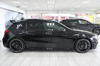 MERCEDES-BENZ A-CLASS 2.0 A35 AMG (Premium Plus) Hatchback 5dr Petrol 7G-DCT 4MATIC Eu