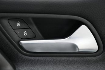 MERCEDES-BENZ A-CLASS 2.0 A35 AMG (Premium Plus) Hatchback 5dr Petrol 7G-DCT 4MATIC Eu