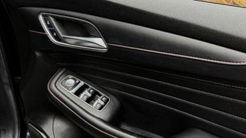 MG MG HS 1.5 T-GDI Exclusive DCT Euro 6 (s/s) 5dr