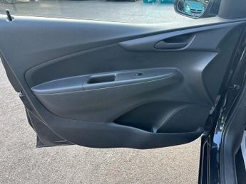 VAUXHALL VIVA 1.0i SE Hatchback 5dr Petrol Manual Euro 6 (a/c) (75 ps)