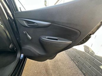VAUXHALL VIVA 1.0i SE Hatchback 5dr Petrol Manual Euro 6 (a/c) (75 ps)
