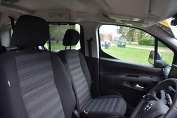 VAUXHALL COMBO LIFE 1.5 Turbo D BlueInjection Energy MPV 5dr Diesel Manual Euro 6 (s