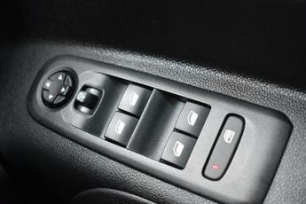 VAUXHALL COMBO LIFE 1.5 Turbo D BlueInjection Energy MPV 5dr Diesel Manual Euro 6 (s