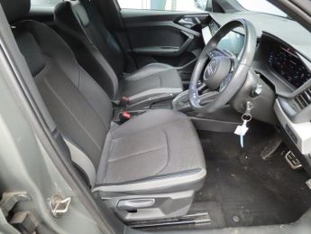 AUDI A1 1.0 TFSI 30 S line Sportback 5dr Petrol S Tronic Euro 6 (s/s) (1