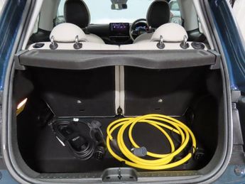 FIAT 500E 42kWh La Prima Hatchback 3dr Electric Auto (118 ps) Panoramic Su