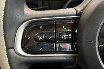 FIAT 500E 42kWh La Prima Hatchback 3dr Electric Auto (118 ps) Panoramic Su