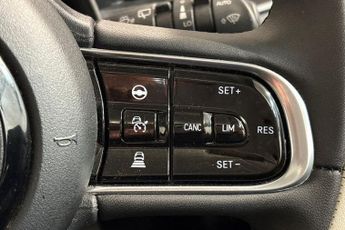 FIAT 500E 42kWh La Prima Hatchback 3dr Electric Auto (118 ps) Panoramic Su