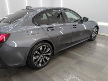 BMW 3 SERIES 2.0 318d SE Saloon 4dr Diesel Auto Euro 6 (s/s) (150 ps)