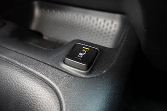 TOYOTA COROLLA 2.0 VVT-h Design Touring Sports 5dr Petrol Hybrid CVT Euro 6 (s/