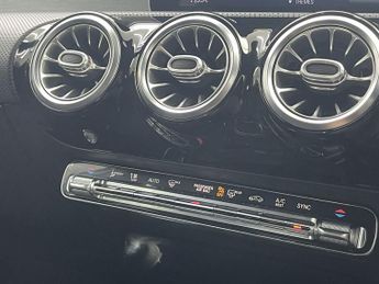 MERCEDES-BENZ A-CLASS 2.0 A200d AMG Line (Premium 2) Saloon 4dr Diesel 8G-DCT Euro 6 (