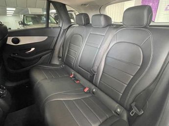 MERCEDES-BENZ GLC 2.0 GLC250 Sport SUV 5dr Petrol G-Tronic+ 4MATIC Euro 6 (s/s) (2