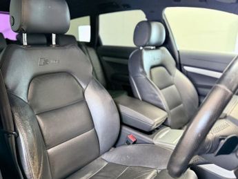 AUDI A6 AVANT 2.0 TDI S line Estate 5dr Diesel Multitronic Euro 5 (170 ps)