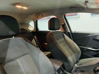 VAUXHALL ASTRA 1.7 CDTi SRi Hatchback 5dr Diesel Manual Euro 5 (125 ps)