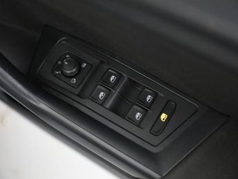 VOLKSWAGEN T-ROC 1.5 TSI Life SUV 5dr Petrol DSG Euro 6 (s/s) (150 ps)