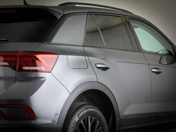 VOLKSWAGEN T-ROC 1.5 TSI Life SUV 5dr Petrol DSG Euro 6 (s/s) (150 ps)