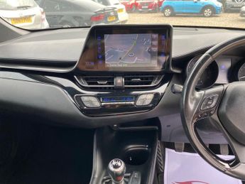 TOYOTA C-HR 1.2 VVT-i Icon SUV 5dr Petrol Manual Euro 6 (s/s) (115 ps)